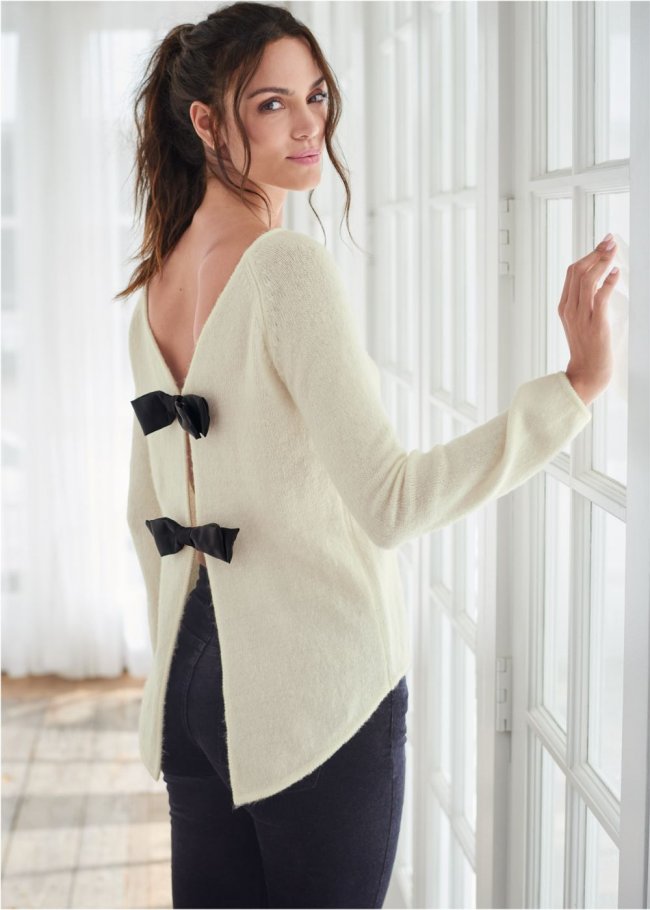 Venus VENUS | Bow Detail Sweater in Off White Venus VENUS | Bow Detail Sweater in Off White