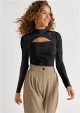 Venus Shape Embrace Keyhole Top in Black Venus Shape Embrace Keyhole Top in Black