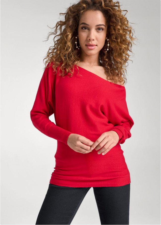 Venus VENUS | Faux Cashmere Slouch Sweater in Red Venus VENUS | Faux Cashmere Slouch Sweater in Red