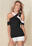 Venus Color Block Top in Black & White Venus Color Block Top in Black & White