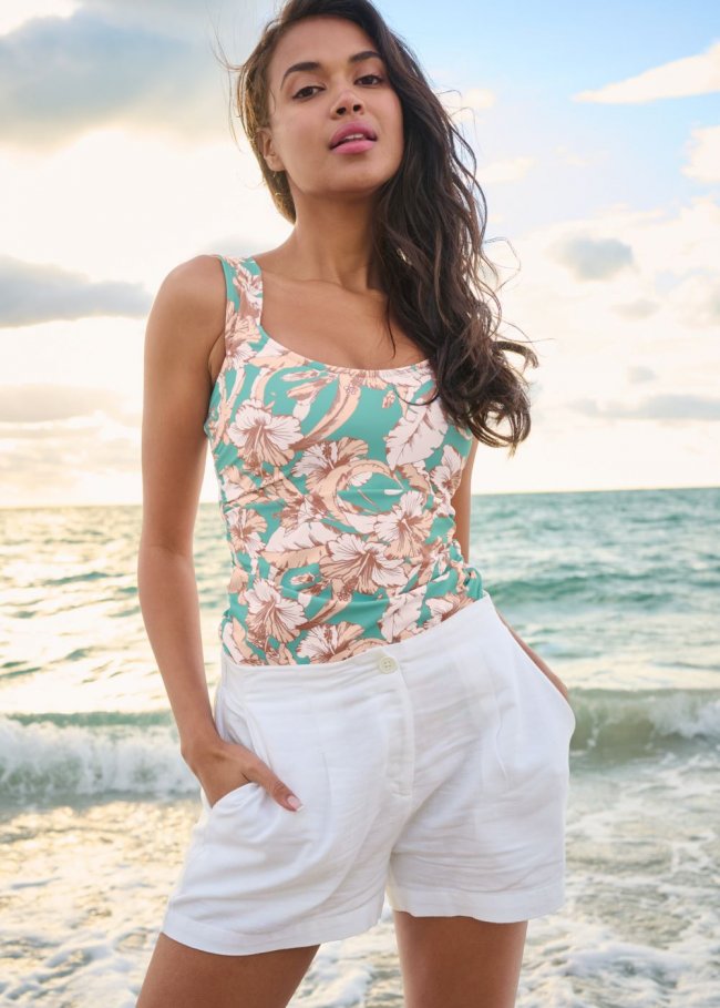 Venus Linen Shorts - White Venus Linen Shorts - White