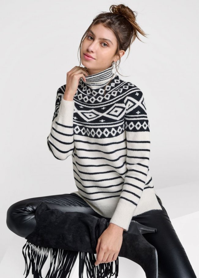 Venus White & Black FAIR ISLE TURTLENECK SWEATER Venus White & Black FAIR ISLE TURTLENECK SWEATER