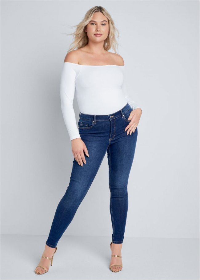 Venus Plus Size Slim Jeans in Dark Wash Venus Plus Size Slim Jeans in Dark Wash