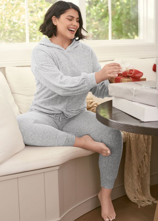 Venus Plus Size Cozy Lounge Hacci Joggers in Heather Grey Venus Plus Size Cozy Lounge Hacci Joggers in Heather Grey