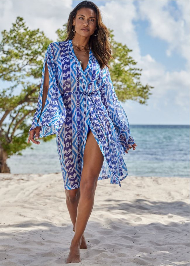 Venus Peek-A-Boo Sleeve Kimono in Chat De Printemps Venus Peek-A-Boo Sleeve Kimono in Chat De Printemps