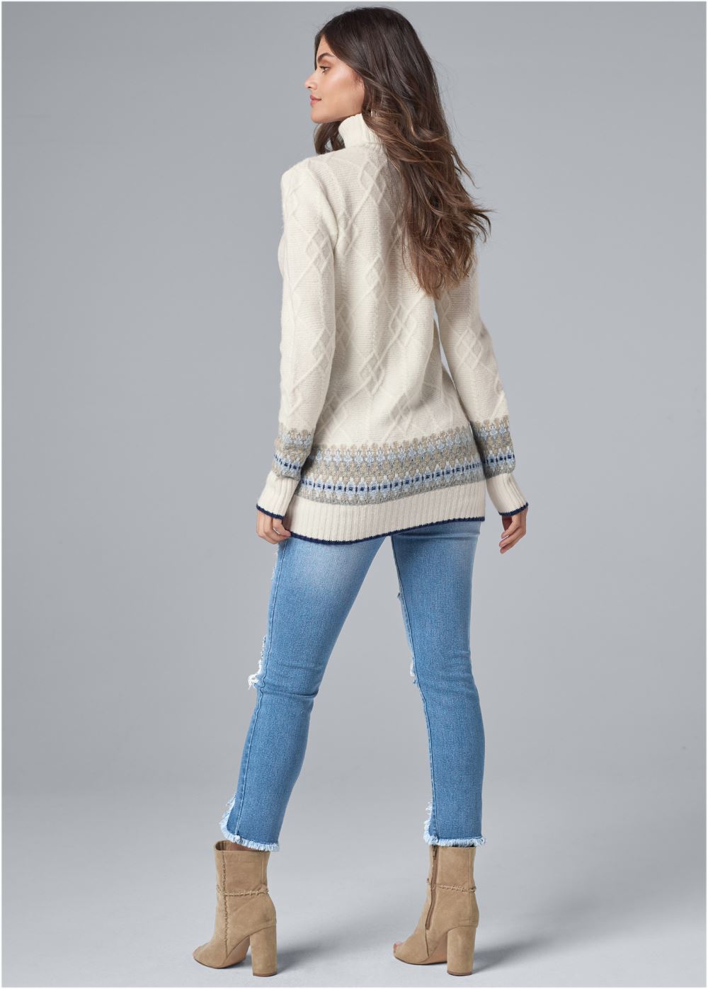 Venus VENUS | Fair Isle Turtleneck Sweater in White & Blue