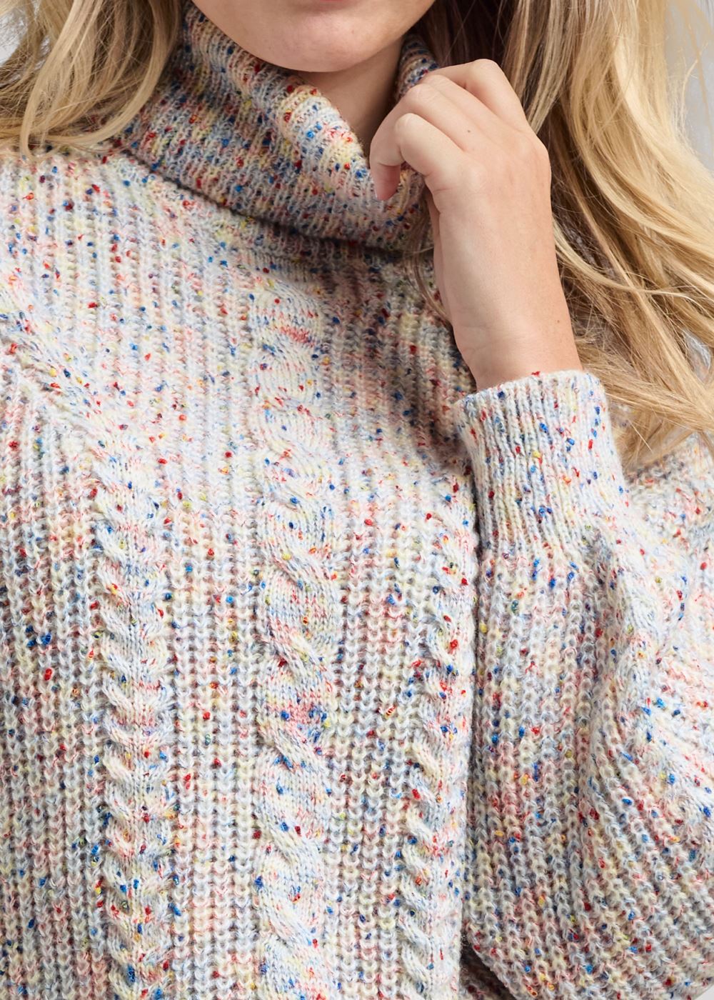 Venus VENUS | Popcorn Cable Knit Sweater in White Multi