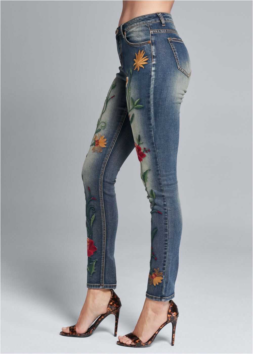 Venus Floral Embroidered Skinny Jeans in Medium Wash