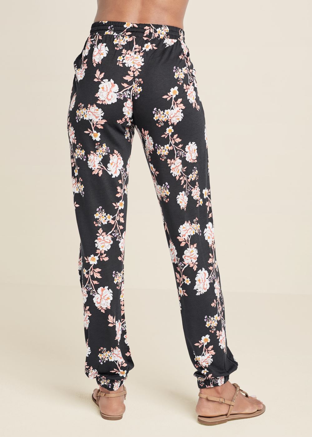 Venus Floral Printed Pants in Black