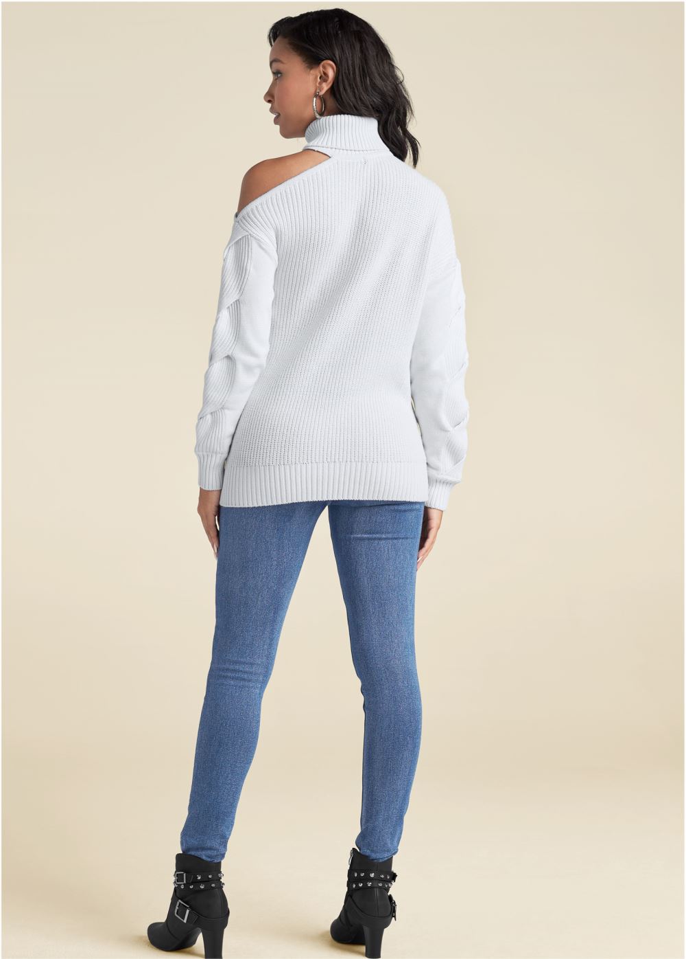 Venus VENUS | Cutout Shoulder Turtleneck in White