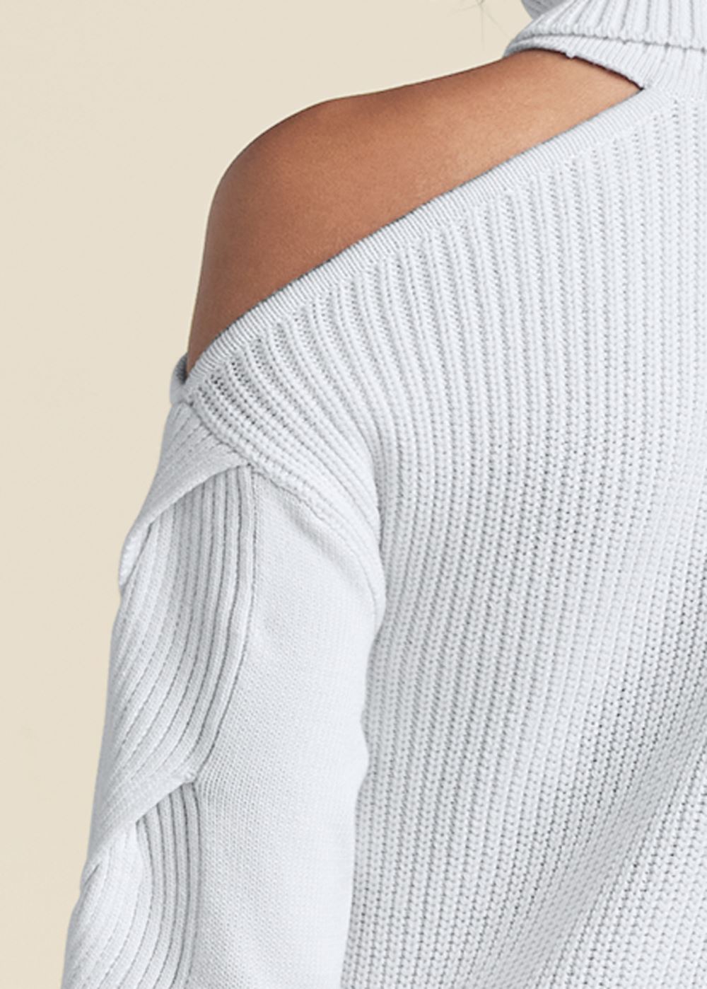 Venus VENUS | Cutout Shoulder Turtleneck in White