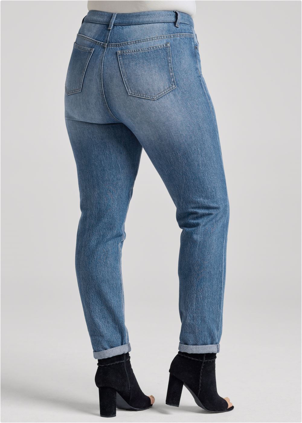 Venus Plus Size New Vintage Straight Jeans in Medium Wash