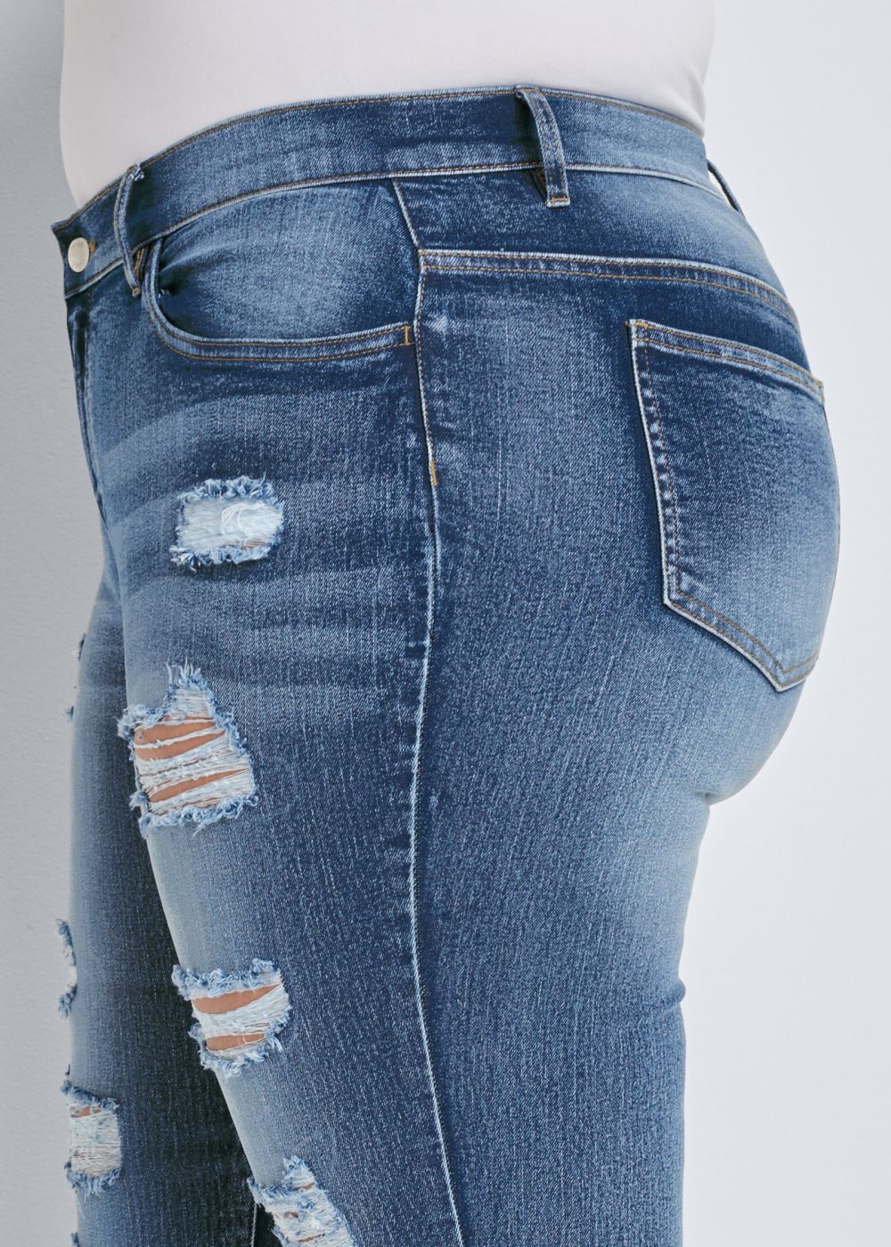 Venus Plus Size Ripped Capri Jeans in Medium Wash