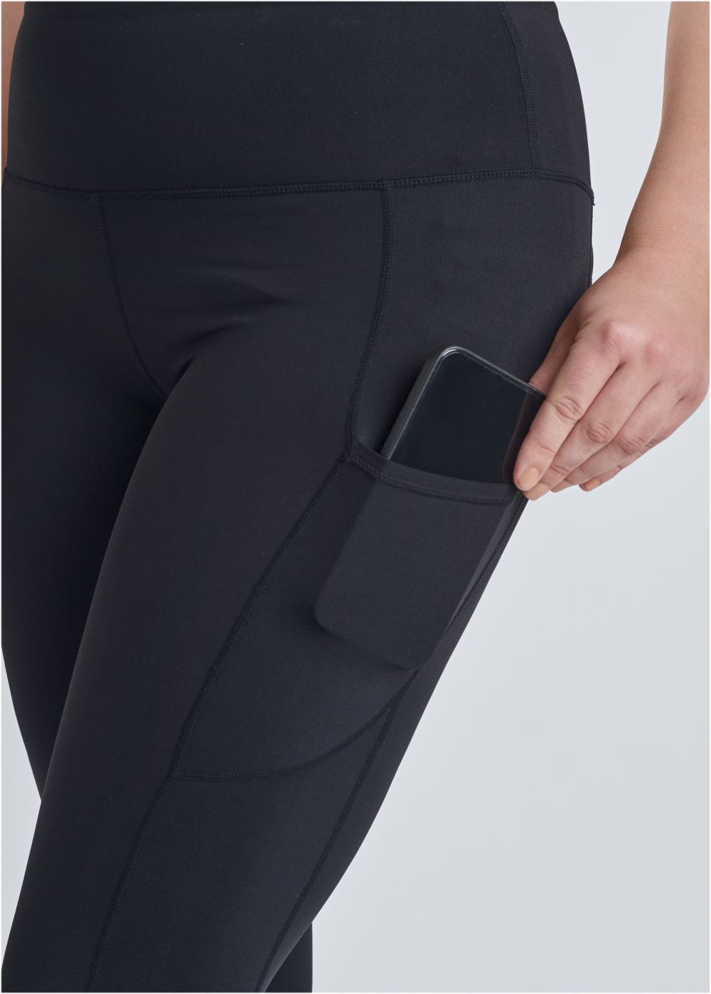 Venus Plus Size Pocket Capri Active Leggings in Black
